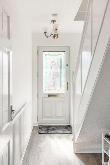 Rishton Entire Charming 5-Bed House In Darwen Blackburn Bb1 Free Parking Roadside מראה חיצוני תמונה