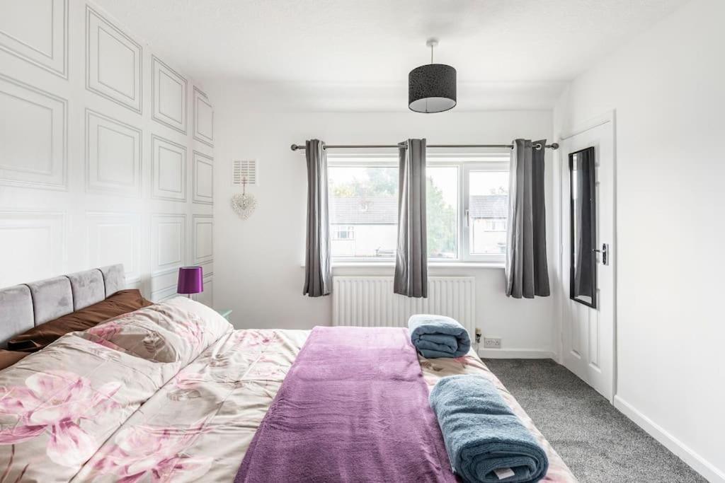 Rishton Entire Charming 5-Bed House In Darwen Blackburn Bb1 Free Parking Roadside מראה חיצוני תמונה